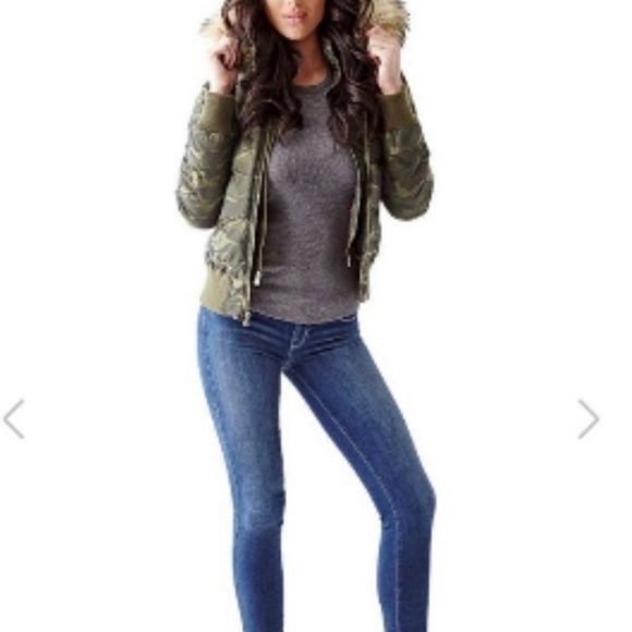 GUESS Women's Camo Puffer Jacket - Picture 3 of 5
